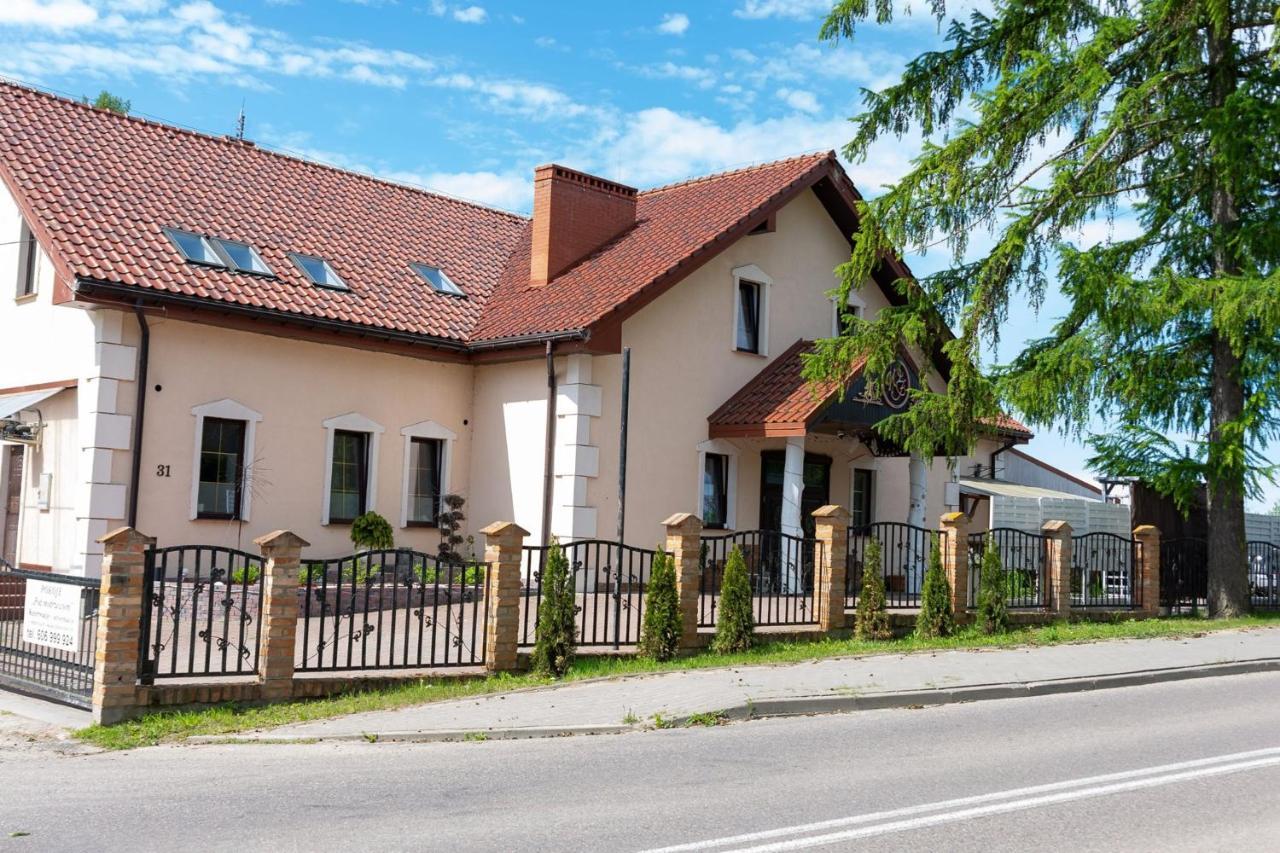 Bed and Breakfast Pensjonat Agroturystyczny Pod Modrzewiem Florczaki Exteriér fotografie