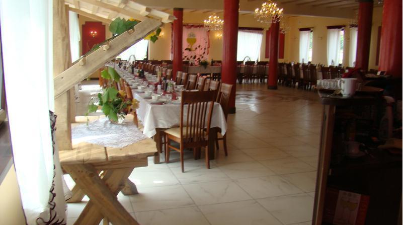 Bed and Breakfast Pensjonat Agroturystyczny Pod Modrzewiem Florczaki Exteriér fotografie