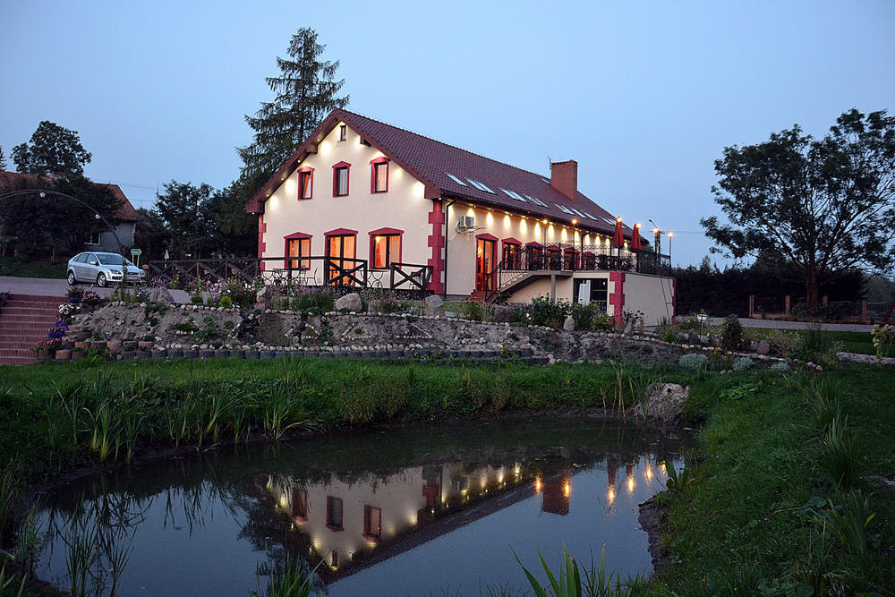 Bed and Breakfast Pensjonat Agroturystyczny Pod Modrzewiem Florczaki Exteriér fotografie